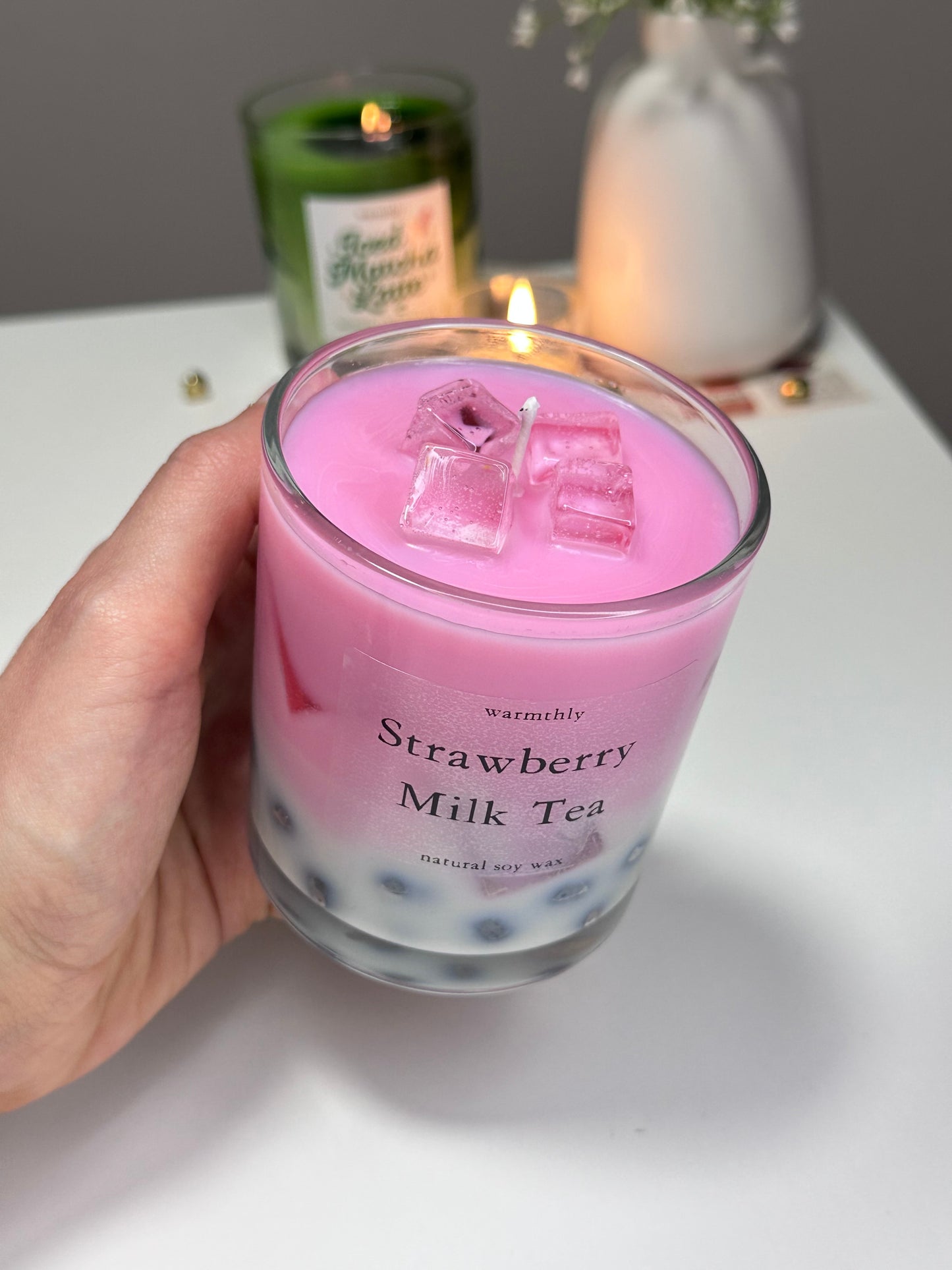 Strawberry Milk Tea Boba Kerze
