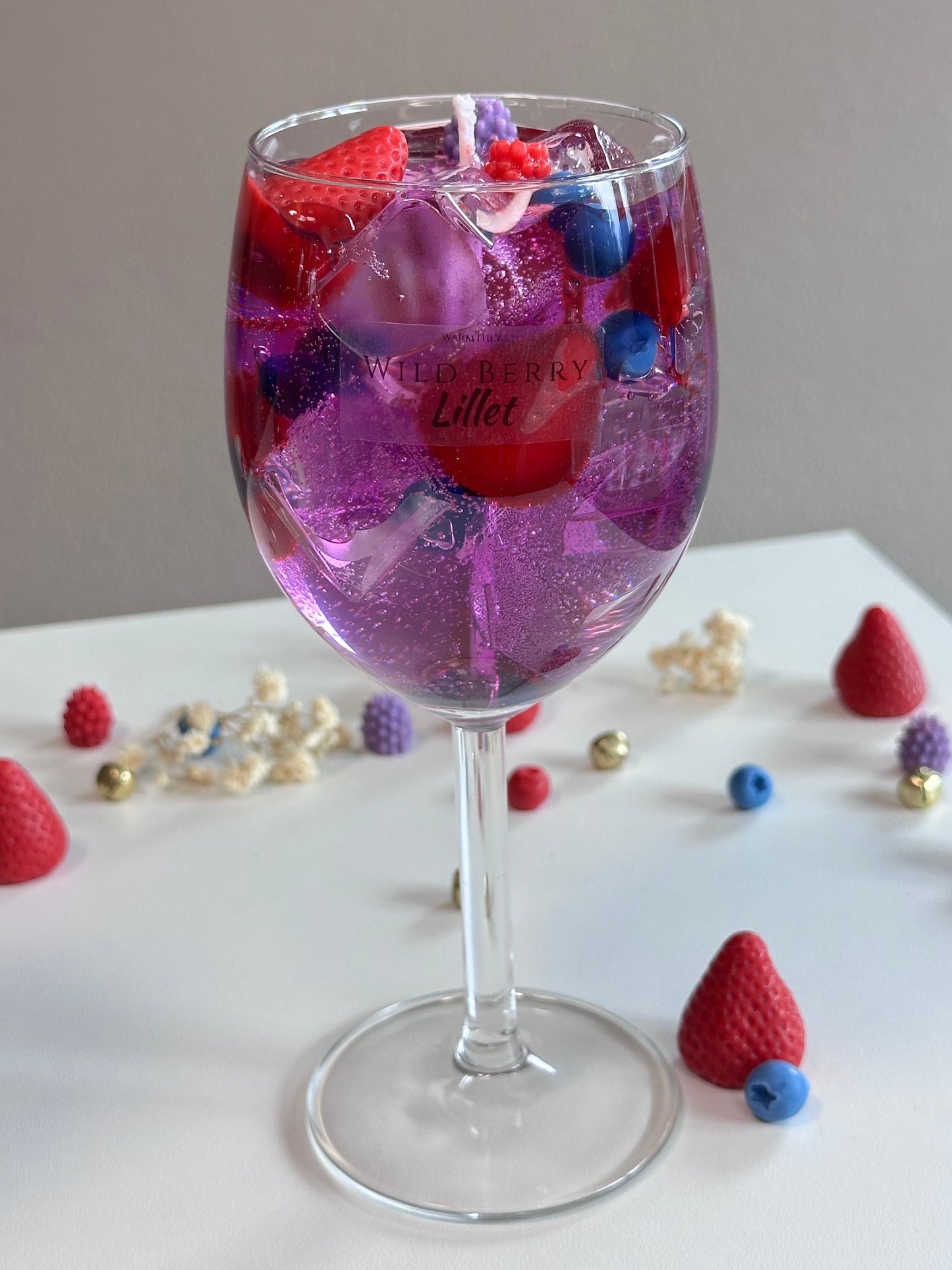 Wild Berry Lillet - Duftkerze
