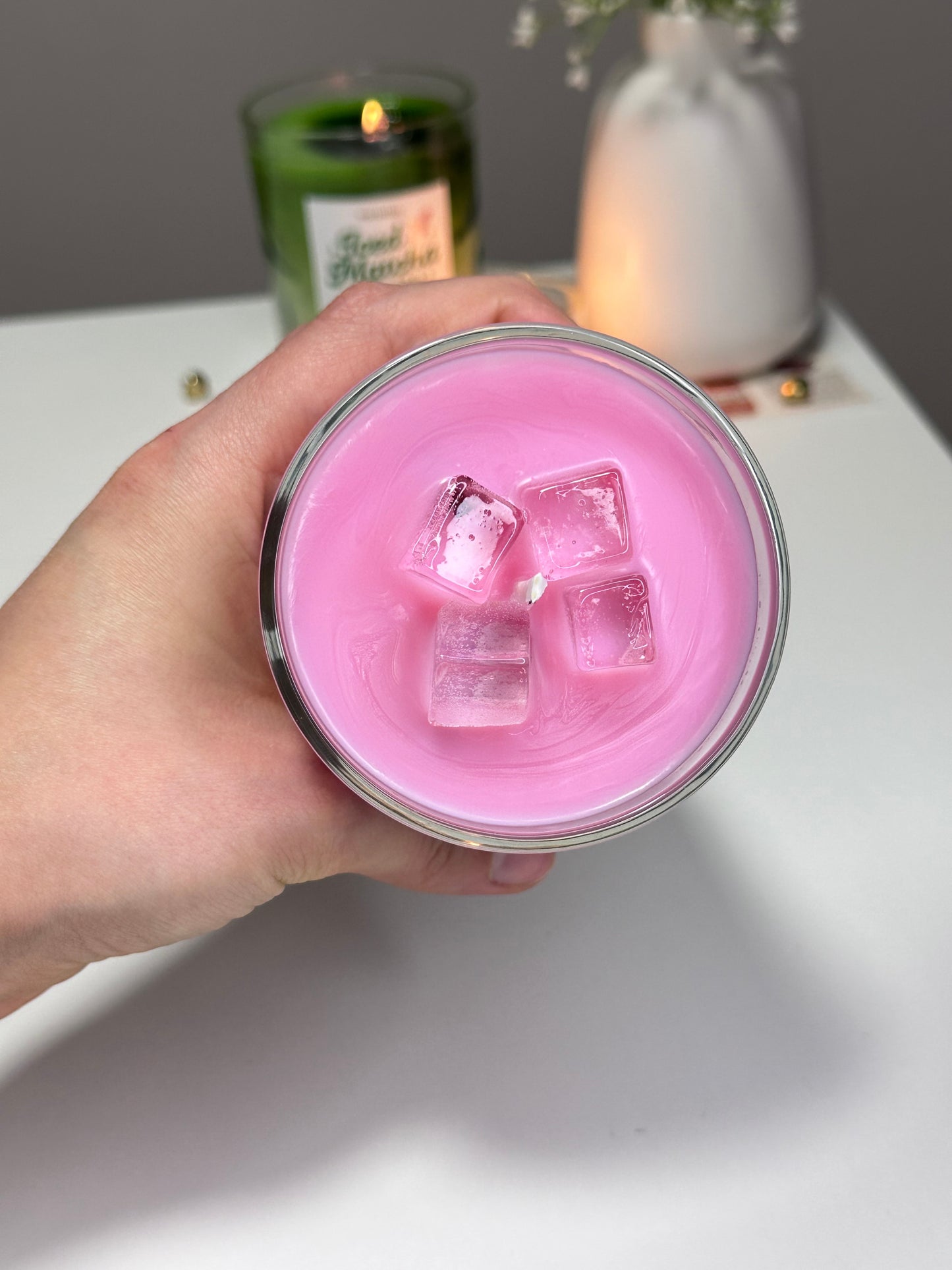 Strawberry Milk Tea Boba Kerze