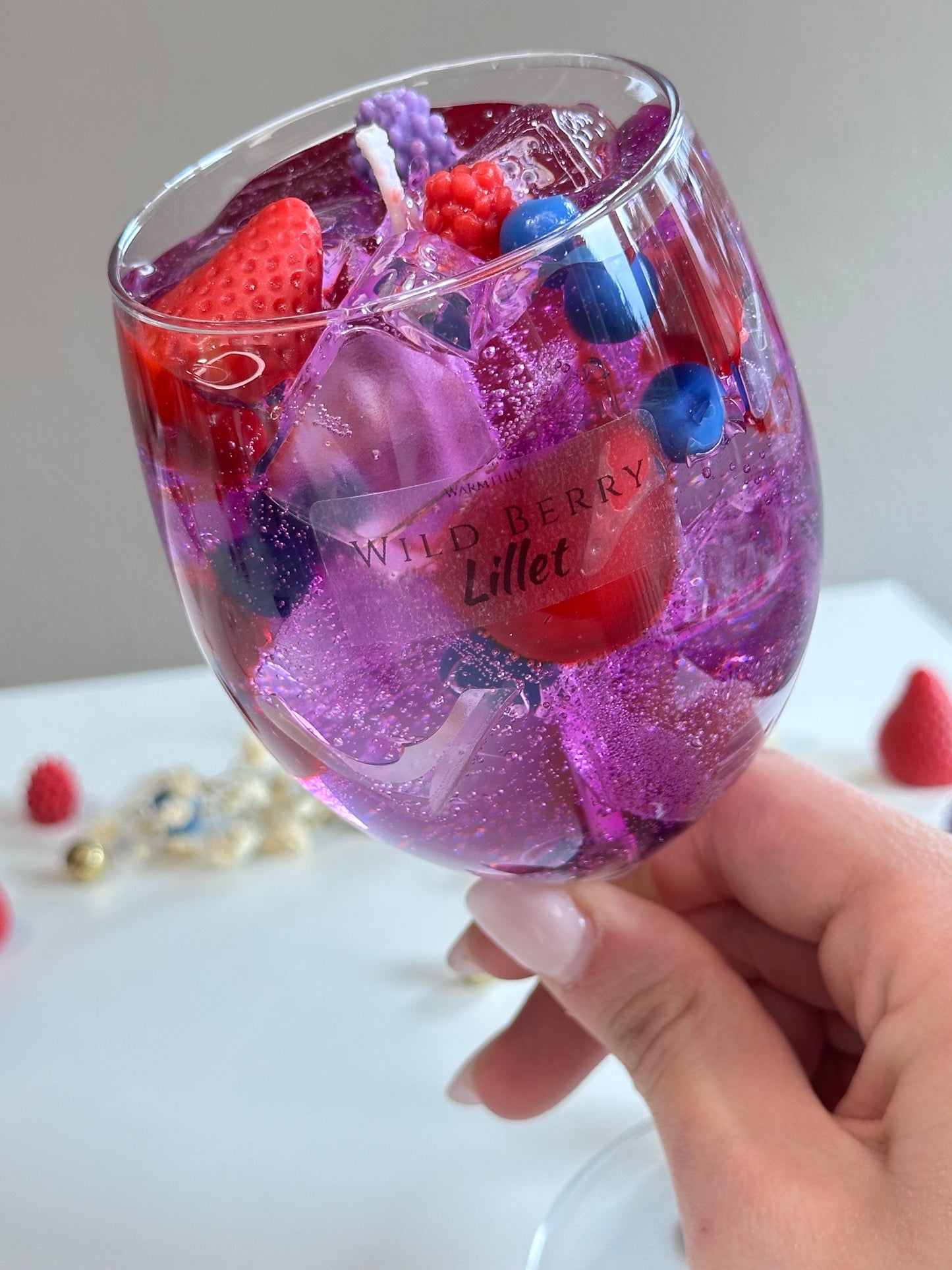 Wild Berry Lillet - Duftkerze