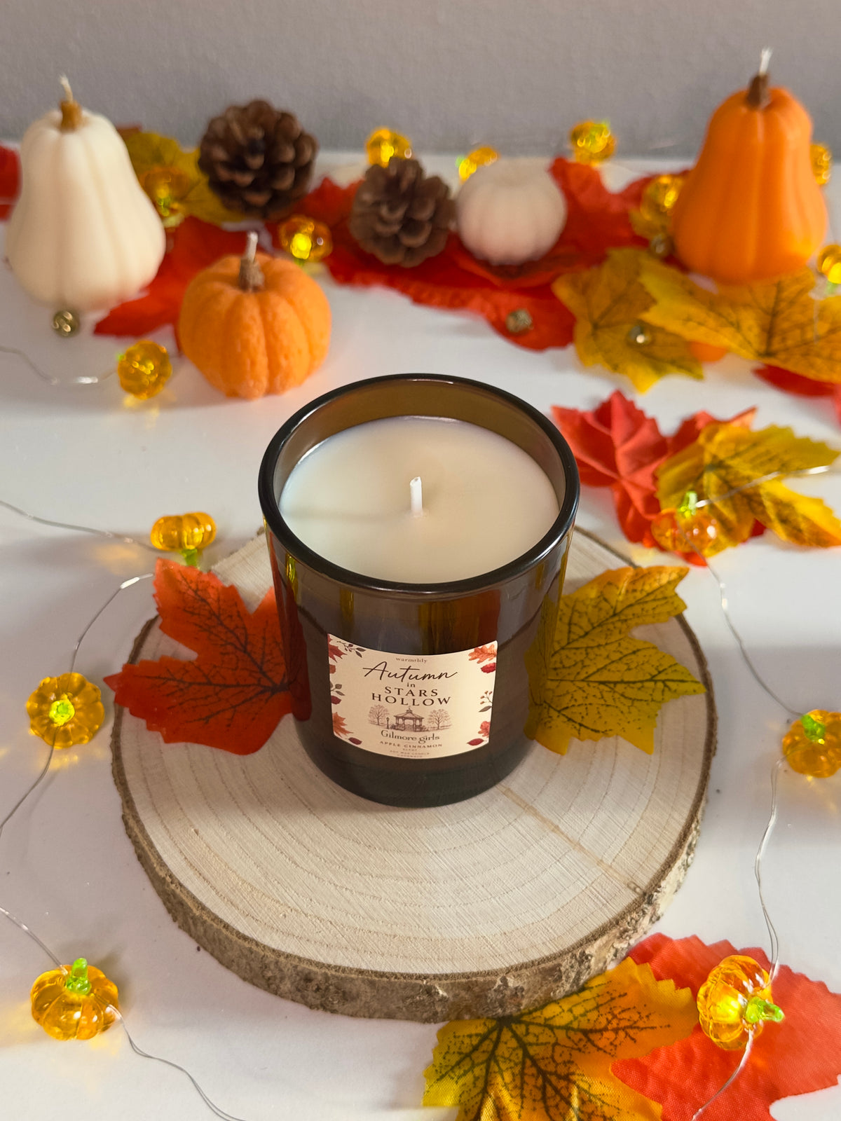 Autumn Day in Stars Hollow scented candle